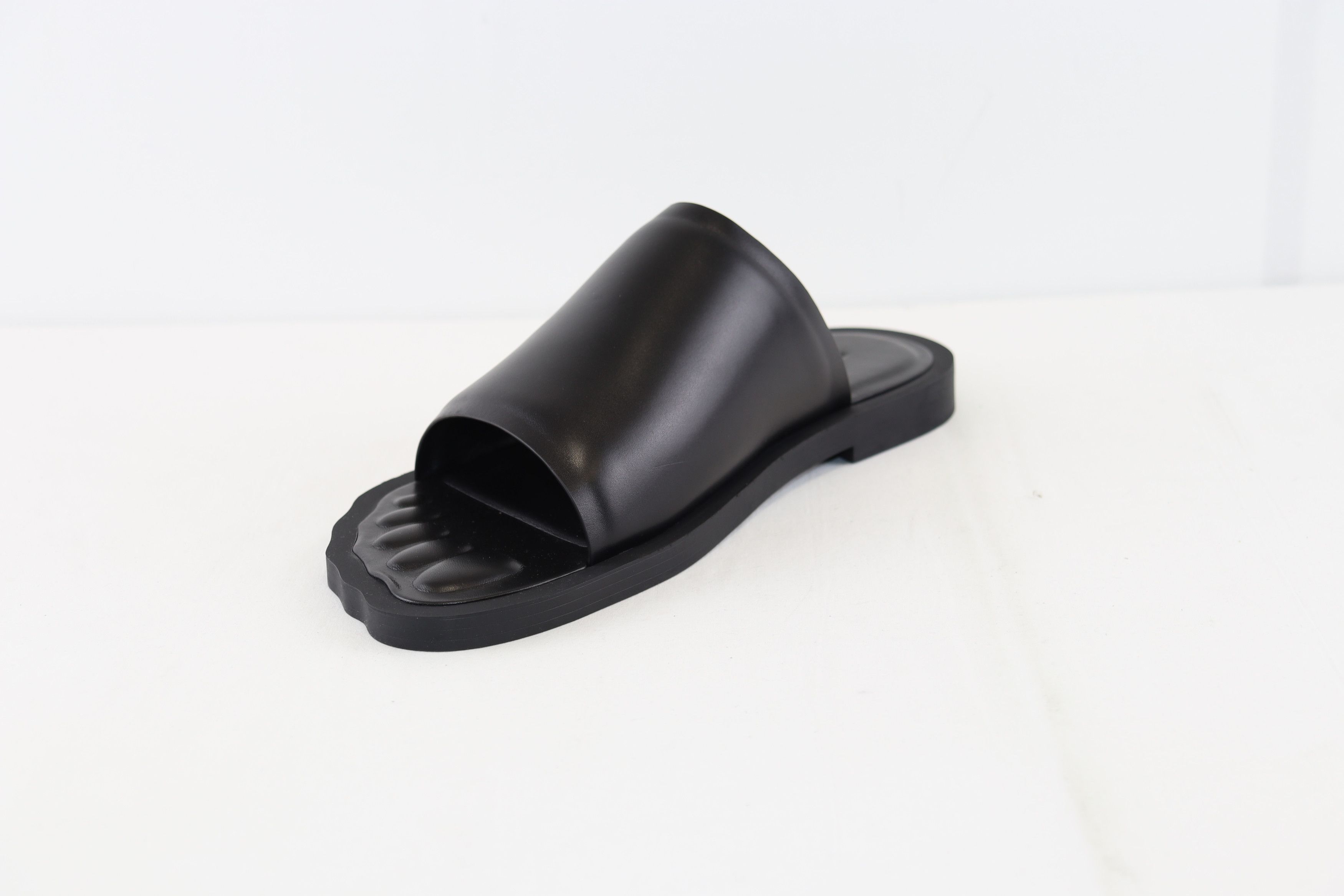 Balenciaga o1rshd1 Smooth Calfskin Fetish Sandal in Black Size US 10 / EU 43 - 3 Thumbnail