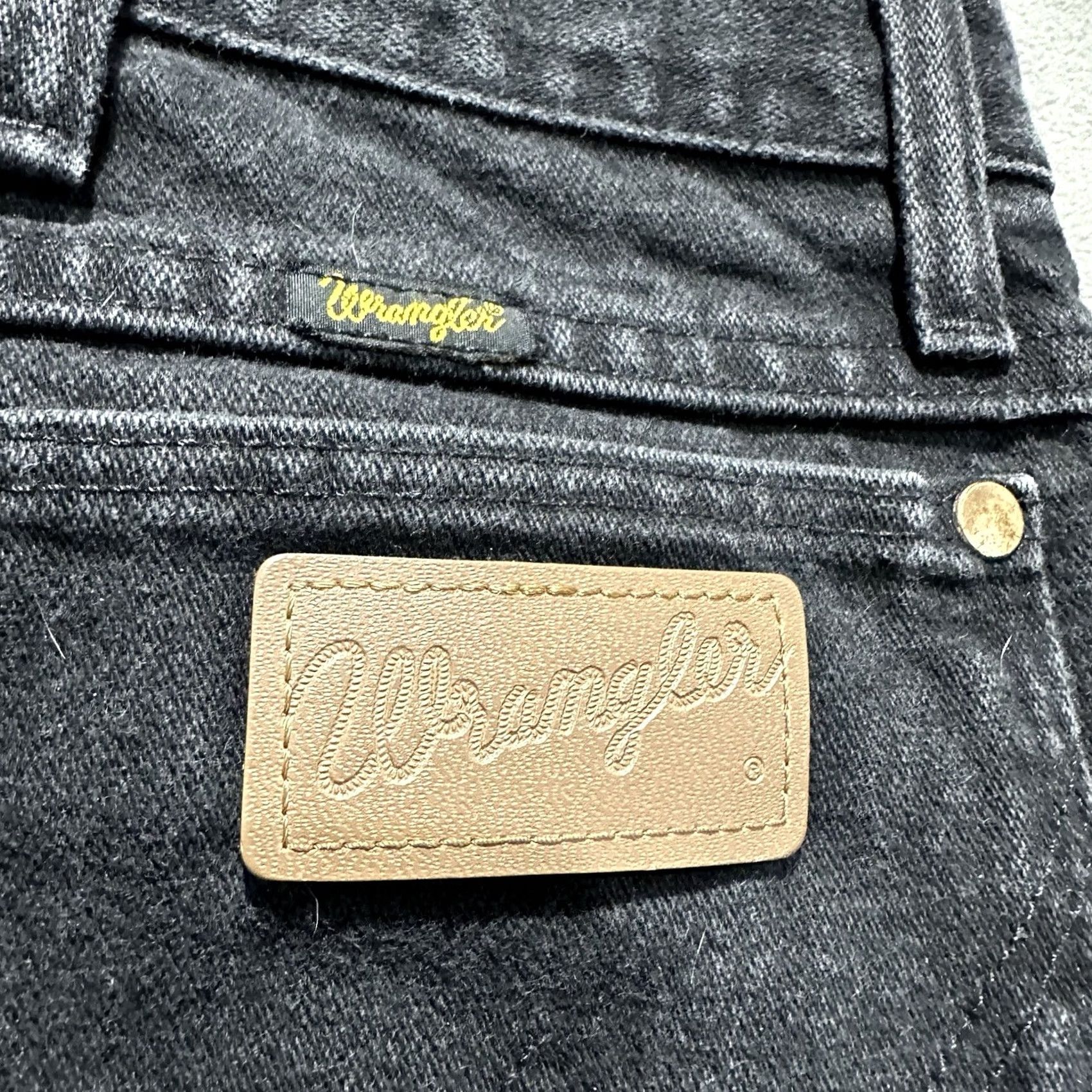 Wrangler VINTAGE Wrangler Jeans Mens 38x30 Black Denim 936WBK Slim Fit Cowboy Cut EUC Size US 30 / EU 46 - 7 Thumbnail