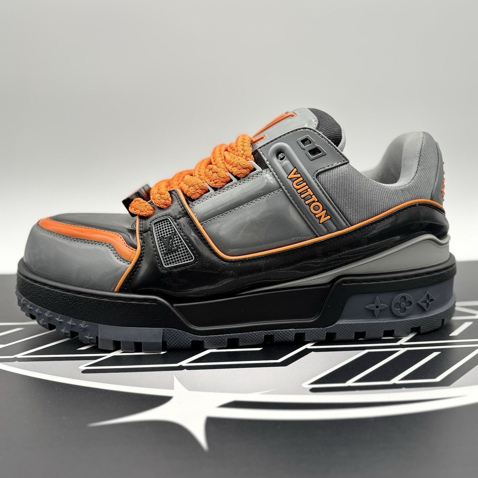 Louis Vuitton 11-11.5 Louis Vuitton Maxi ' Black, Orange ' | SUPER CLEAN! Size US 11.5 / EU 44-45 - 11 Thumbnail