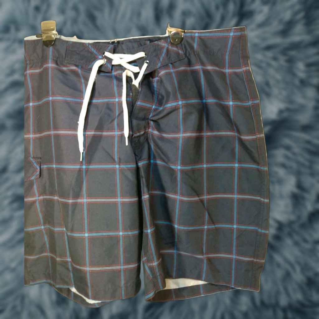 Old Navy Old Navy Shorts XL Boardshorts Men Regular 36-38 Blue Striped Fast Dry Pocket 10 Inseam Drawstring Beach Tropical 2000s? Size US 36 / EU 52 - 1 Thumbnail