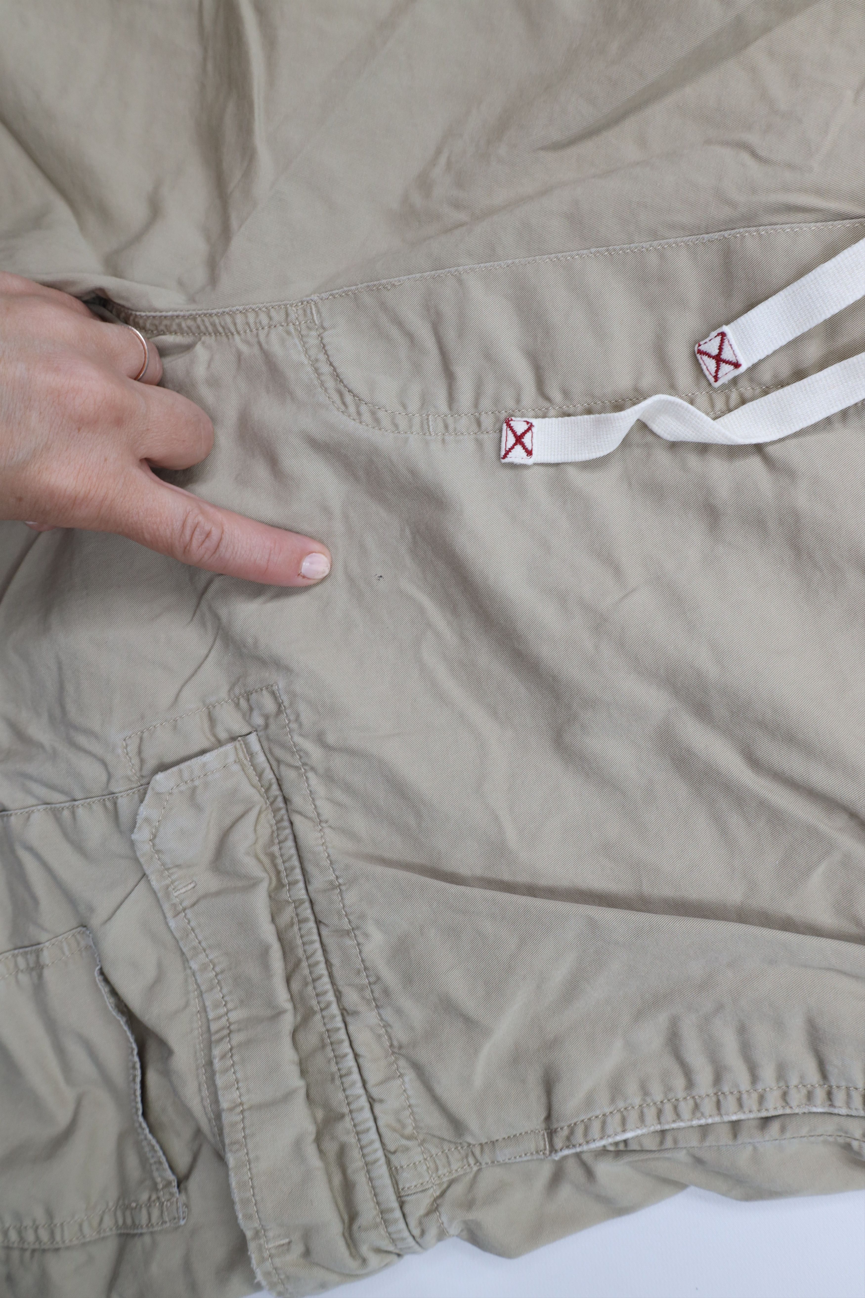 Tommy Hilfiger Vintage 90s Tommy Hilfiger Spell Baggy Cargo Shorts Khaki Size US 35 - 5 Thumbnail