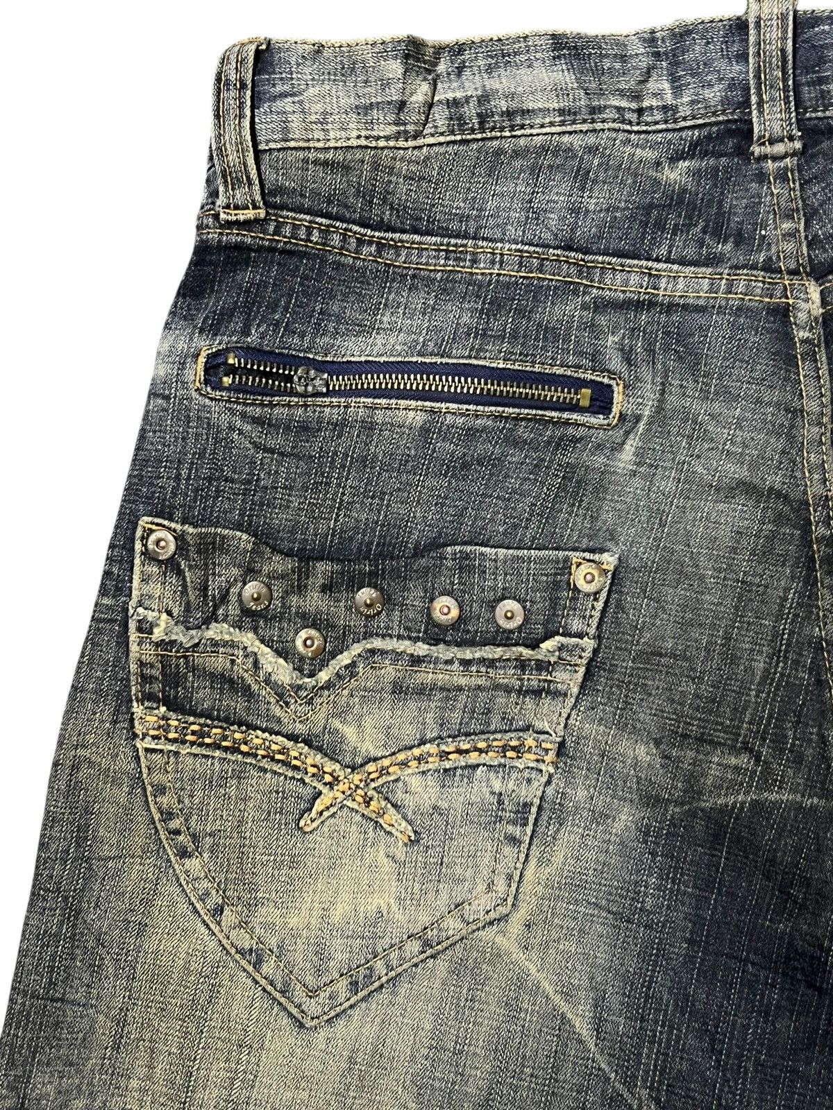 Japanese Brand Vintage Japanese Oririn Villand - Mud Wash Whiskering Jeans Size US 35 - 10 Thumbnail