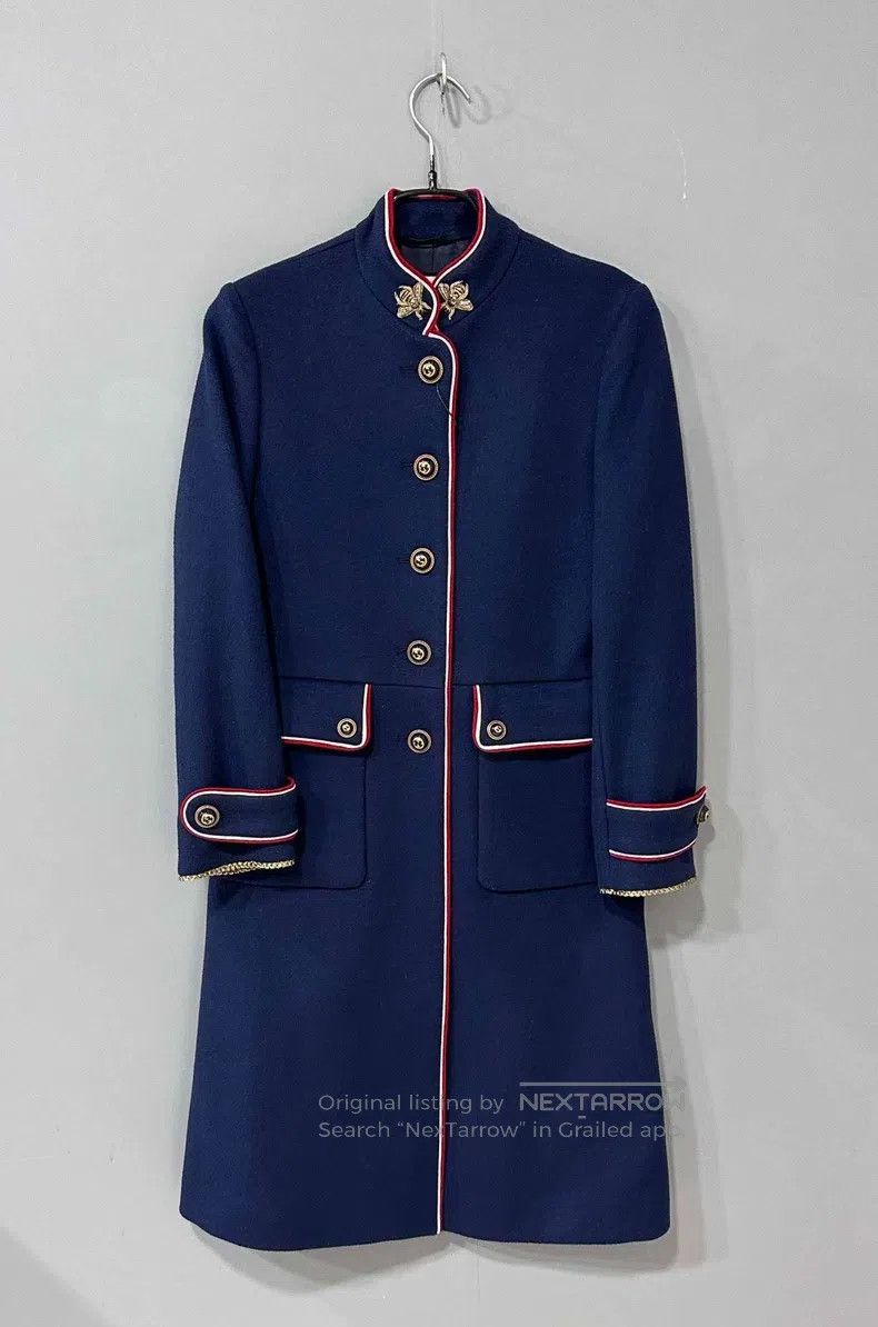 Gucci Classic double G button little bee coat