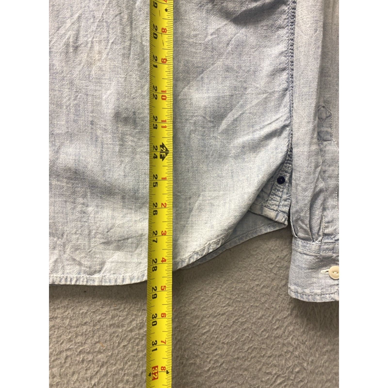 Gap VINTAGE Gap Blue Denim Shirt Mens Size M Long Sleeve Button-Down Casual Size US M / EU 48-50 / 2 - 7 Thumbnail