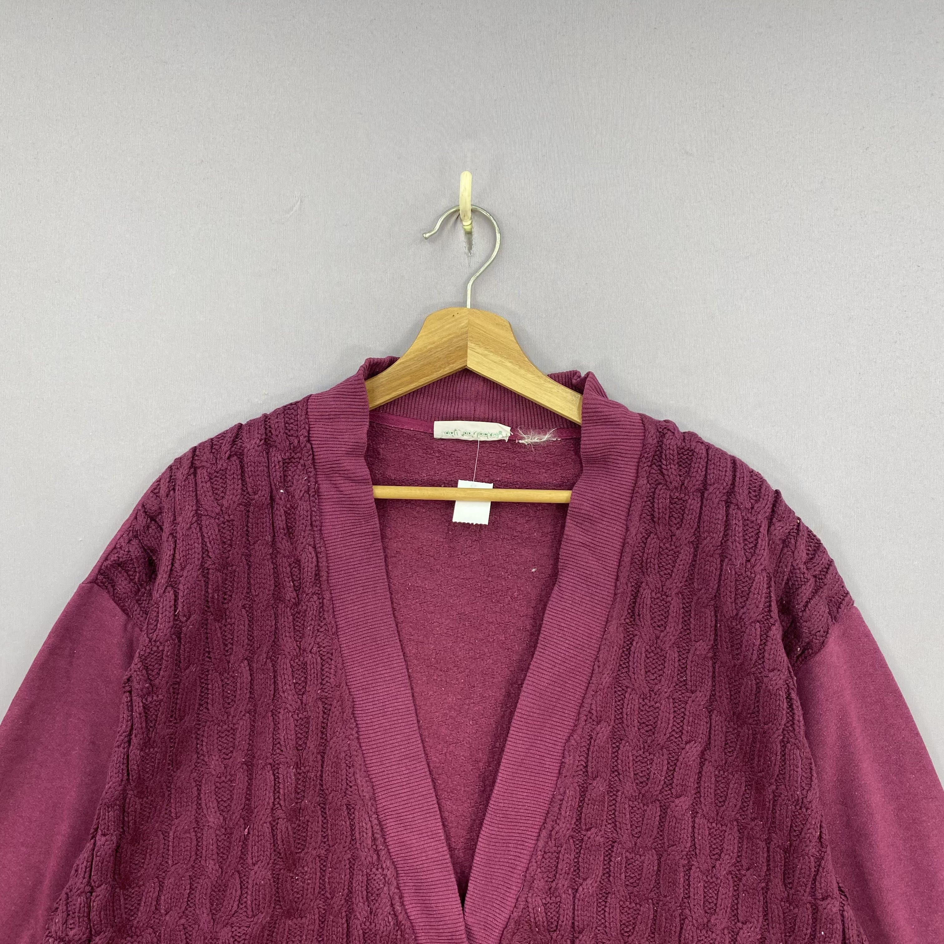 Japanese Brand Vintage Foot Locker Cable Knit Cardigan V-Neck Sweatshirt Size US XL / EU 56 / 4 - 5 Thumbnail