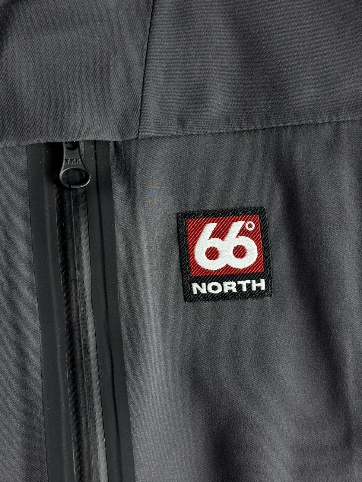 66 North 66° North Skaftafell Gore-Tex Infinium Jacket in Lava Size US M / EU 48-50 / 2 - 8 Thumbnail