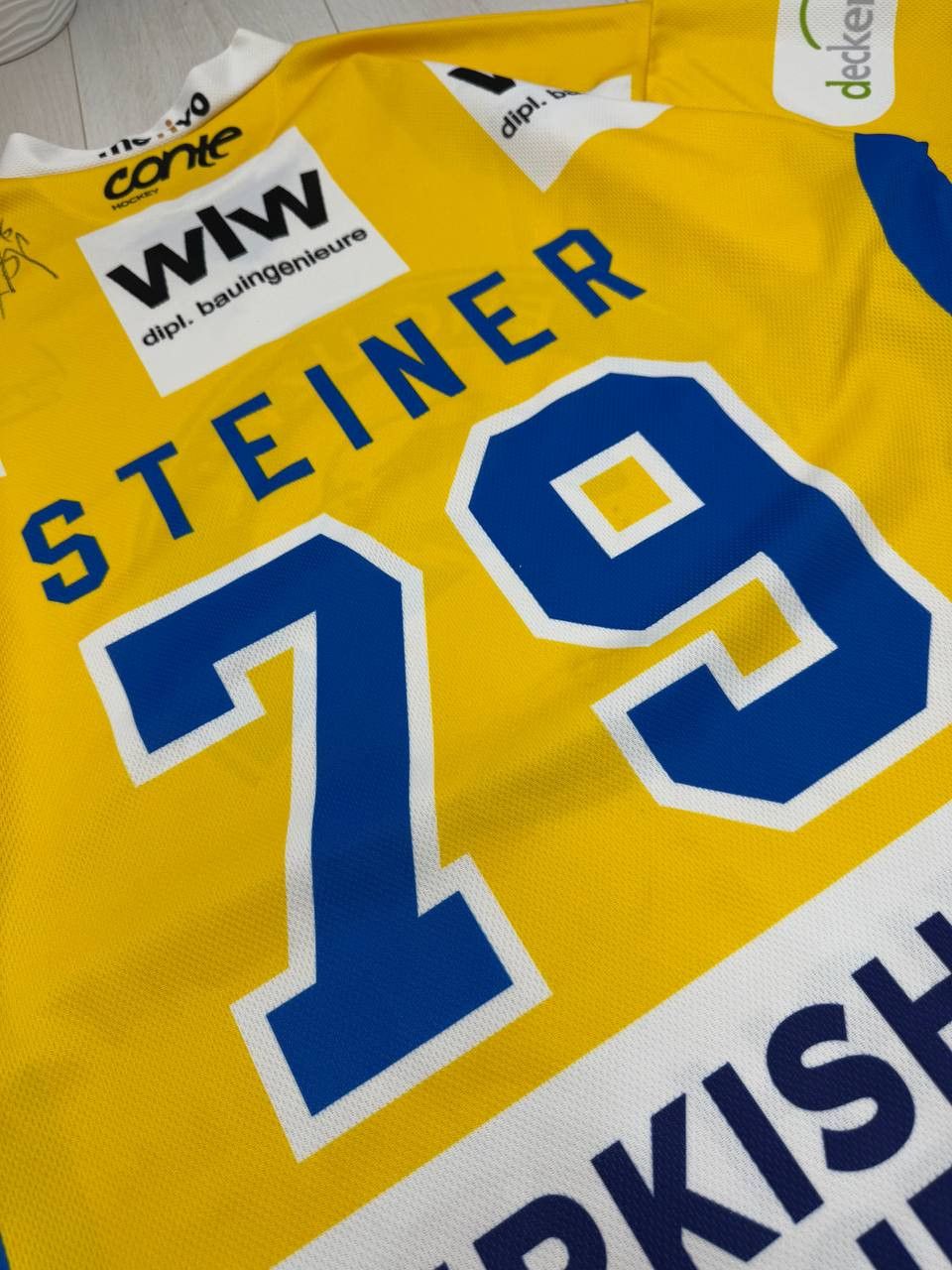 NHL SIGNED Hockey jersey #79 Steiner Ehc Uzwil Hawks Swiss Size US XL / EU 56 / 4 - 13 Thumbnail