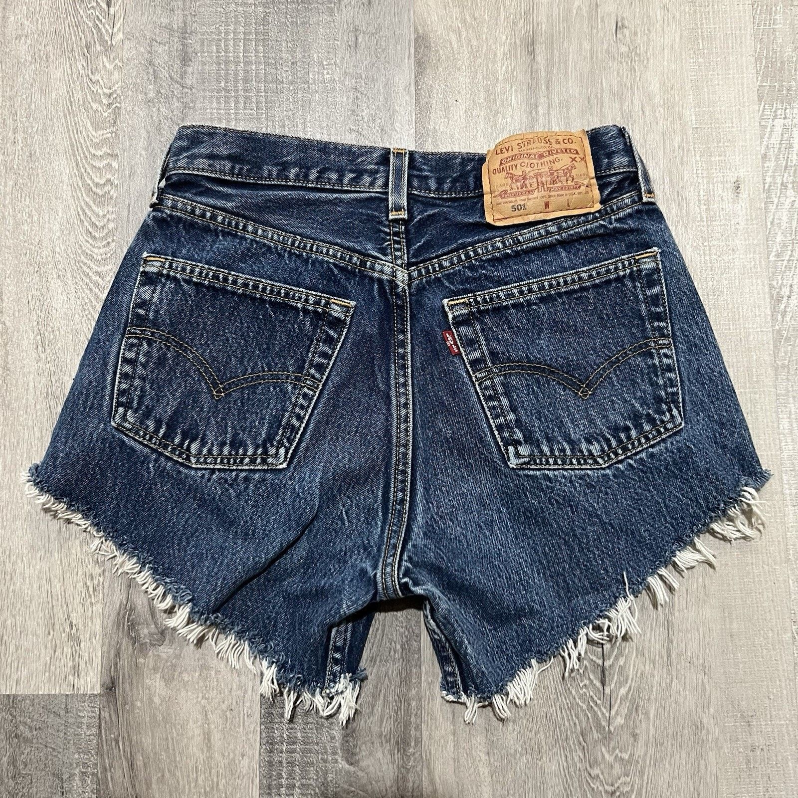 Levi's VTG Levis 501 Button Fly Dark Wash USA Daisy Duke Shorts Size 27" / US 4 / IT 40 - 2 Thumbnail