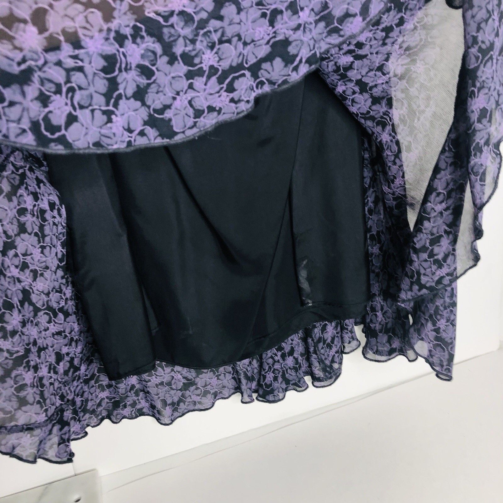 Laura Ashley Vtg Women Laura Ashley Floral Lavender Black Midi Sz 10 US Size L / US 10 / IT 46 - 6 Thumbnail