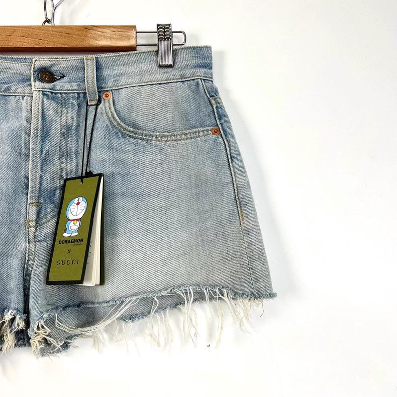 Gucci Gucci Blue cartoon embroidered mid-waist slim denim shorts Size 28" / US 6 / IT 42 - 3 Thumbnail