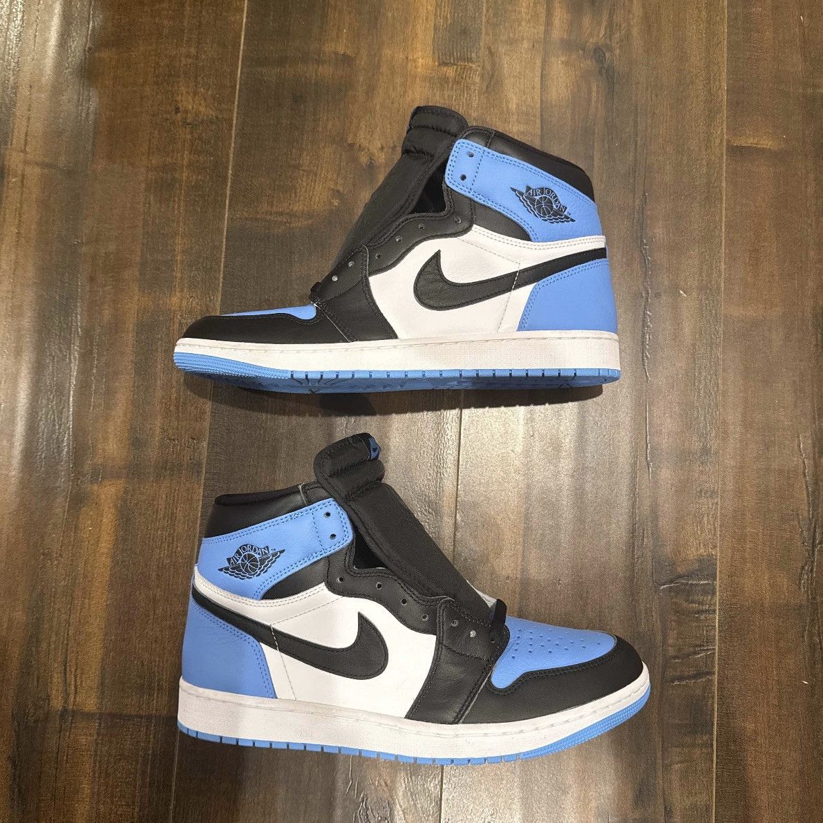 Jordan Brand Air Jordan 1 Retro High OG 'UNC Toe' Size US 12 / EU 45 - 1 Thumbnail