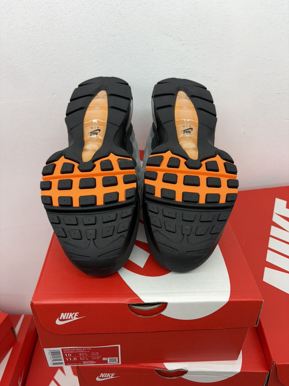Nike Nike Air Max 95 Mandarin Size US 10 / EU 43 - 7 Thumbnail