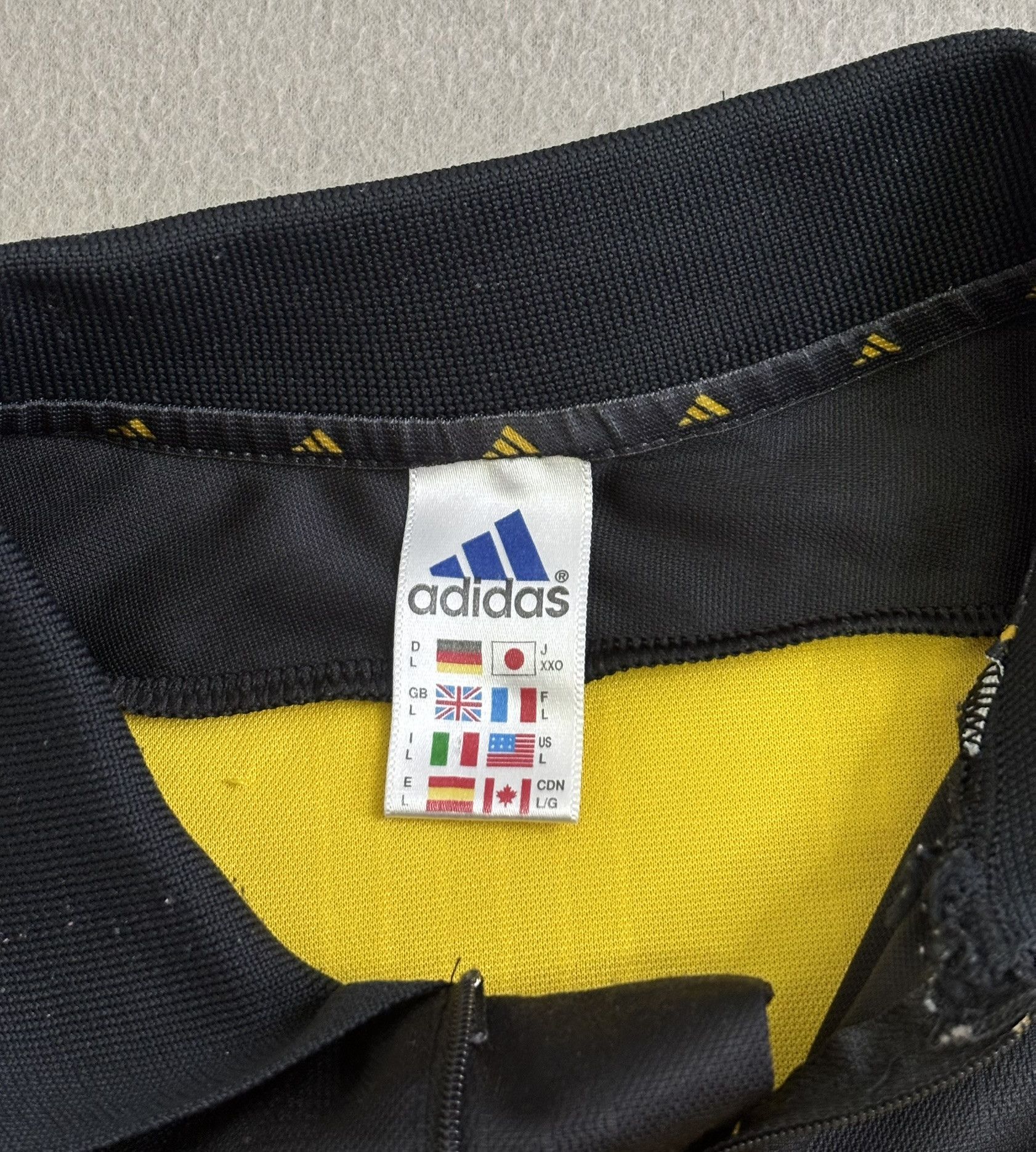Adidas × Vintage Adidas vintage 90s referee shirt size L Size US L / EU 52-54 / 3 - 16 Thumbnail