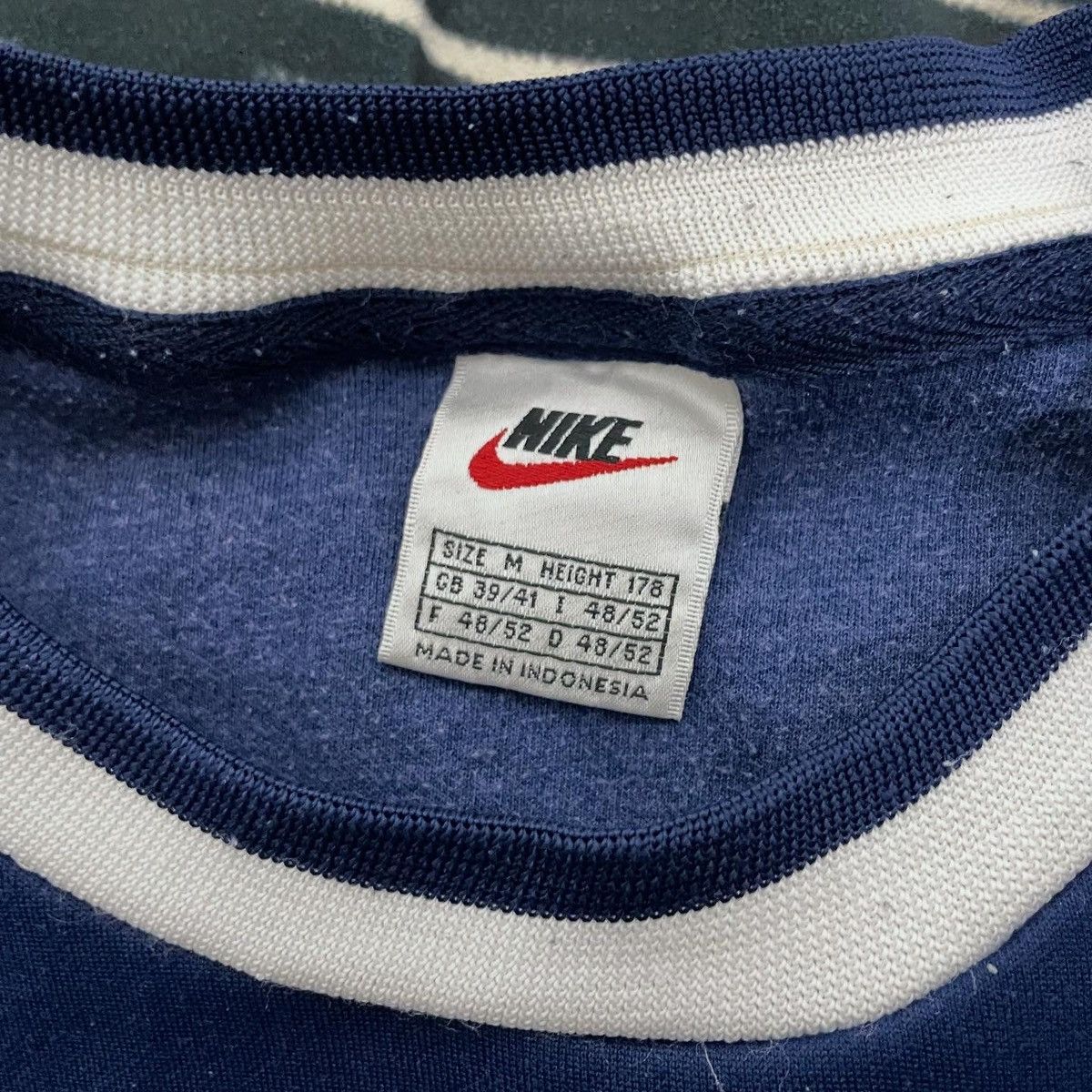 Nike Sweatshirt Nike Vintage Big Central Logo Size US M / EU 48-50 / 2 - 3 Thumbnail