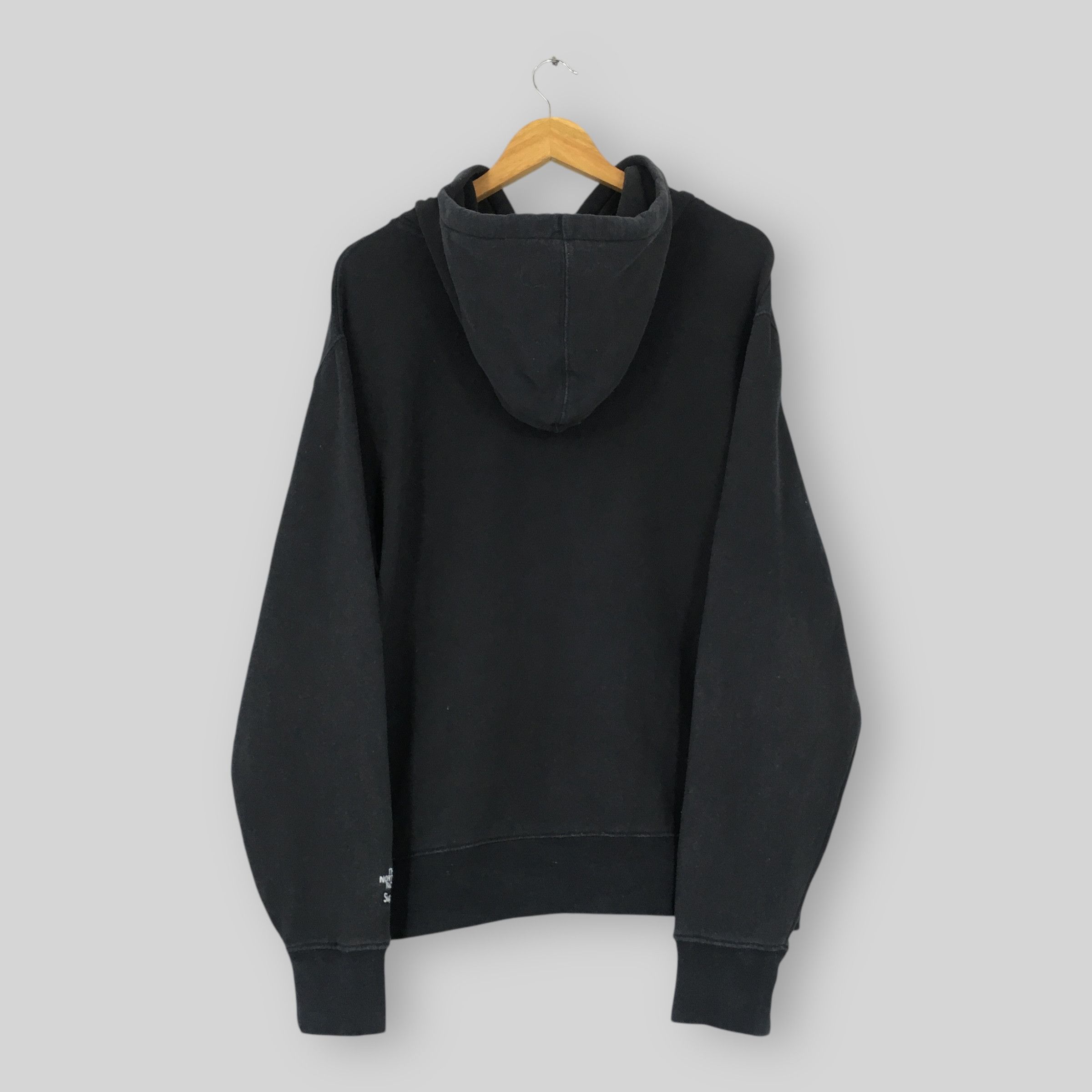 Supreme × The North Face RARE Supreme x The North Face Lenticular Logo Hoodie Medium Size US M / EU 48-50 / 2 - 11 Thumbnail