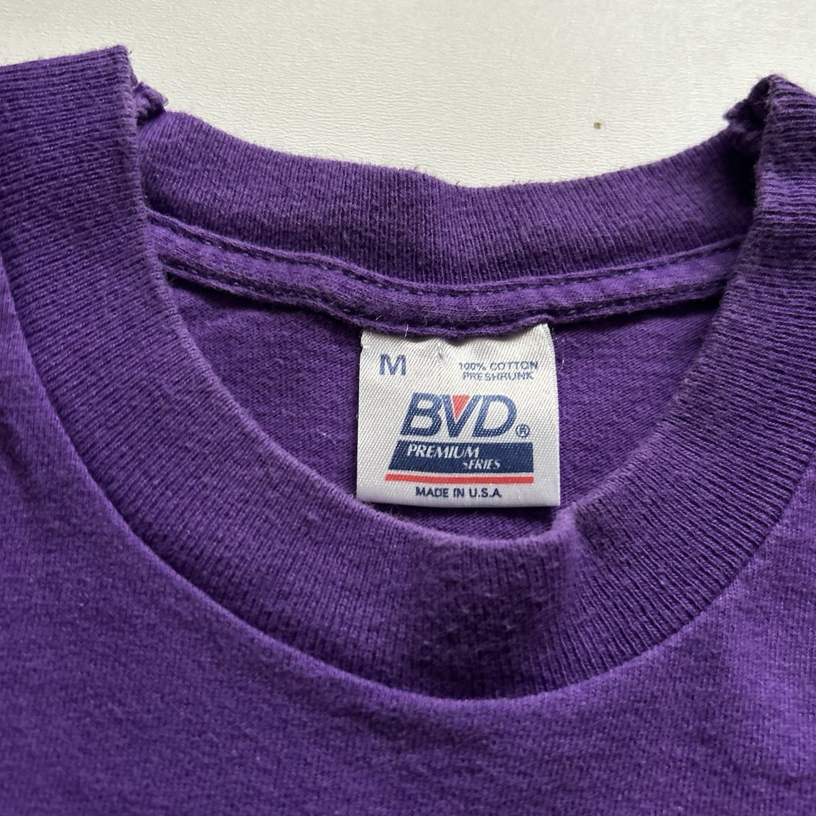Vintage Vintage 90s Faded Purple Blank Pocket T Shirt Medium Rare Size US M / EU 48-50 / 2 - 4 Thumbnail