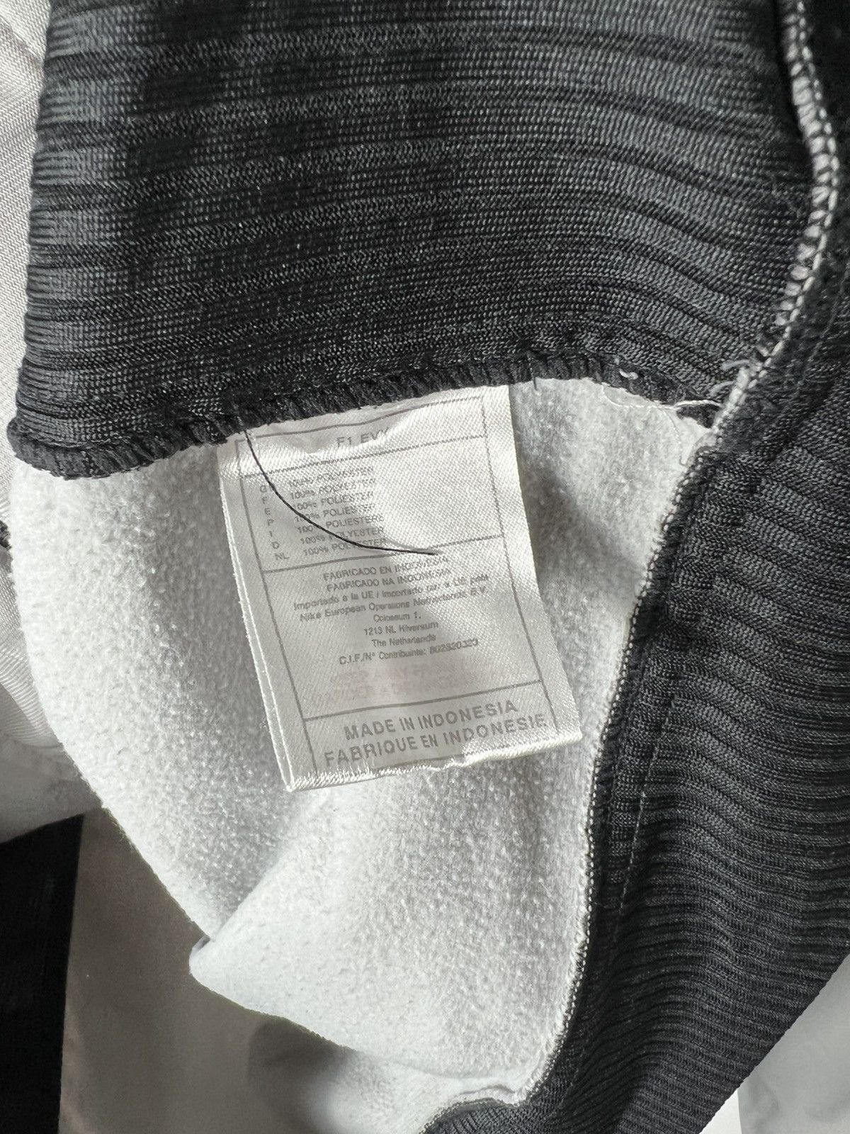 Nike Vintage 00s hype streetwear y2k sk8 Nike Full Zip Sweatshirt Size US L / EU 52-54 / 3 - 6 Thumbnail