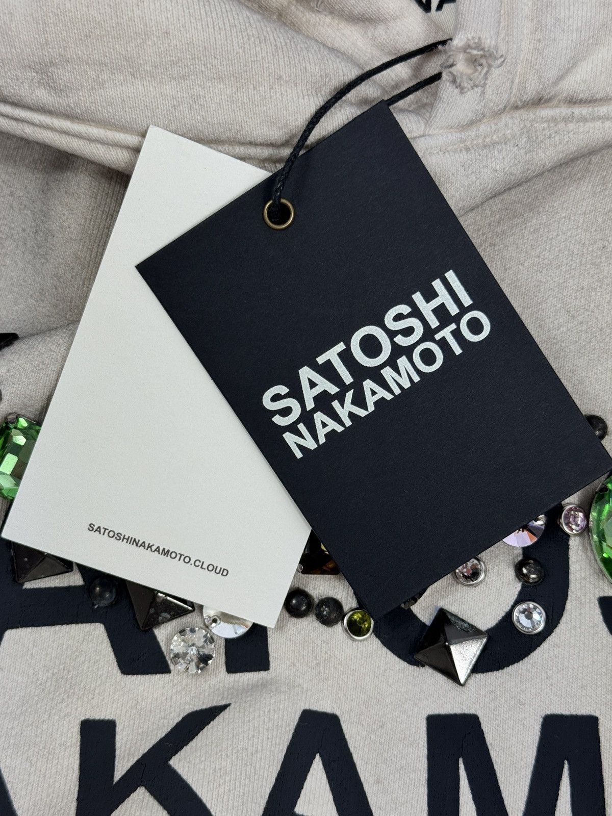 Satoshi Nakamoto Necklace Logo-Print Embellished Distressed Hoodie Size US XL / EU 56 / 4 - 8 Thumbnail