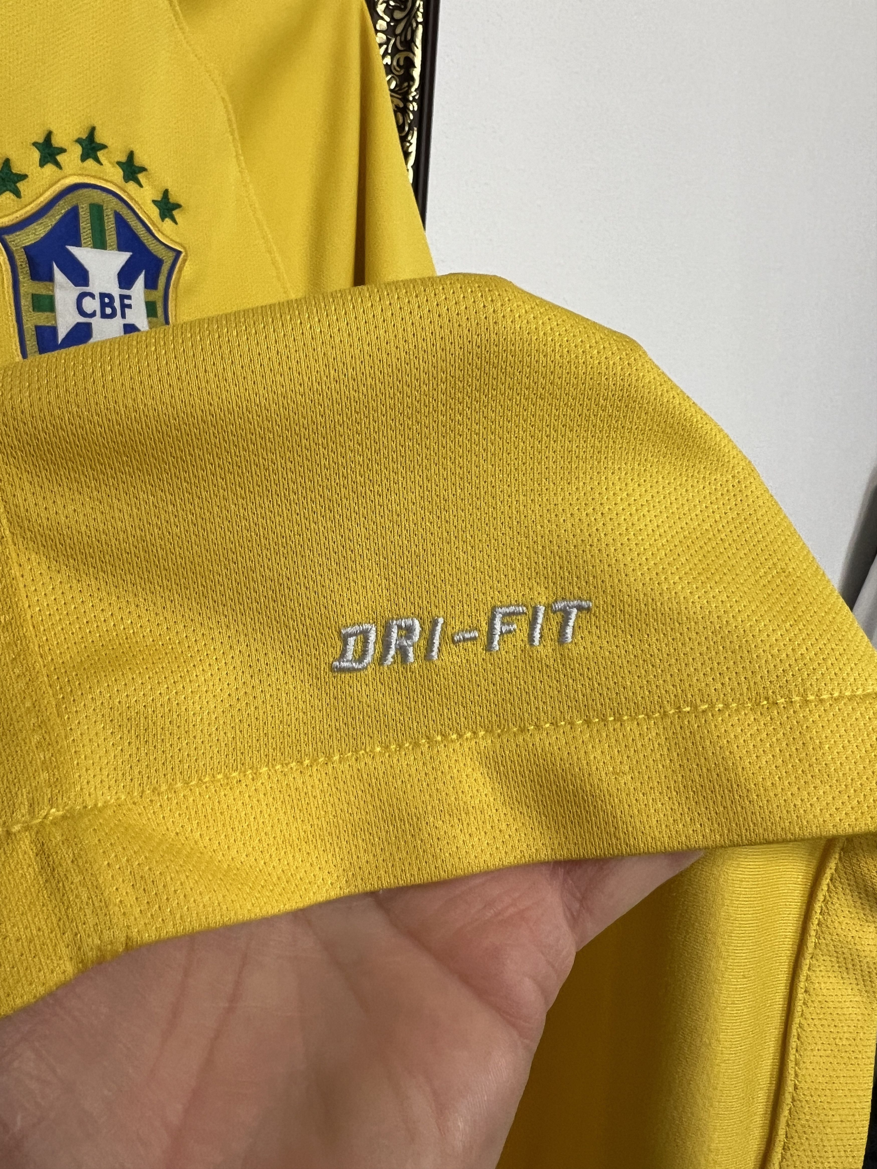 Nike Brazil Home football shirt Soccer Jersey Trikot National Size US S / EU 44-46 / 1 - 5 Thumbnail