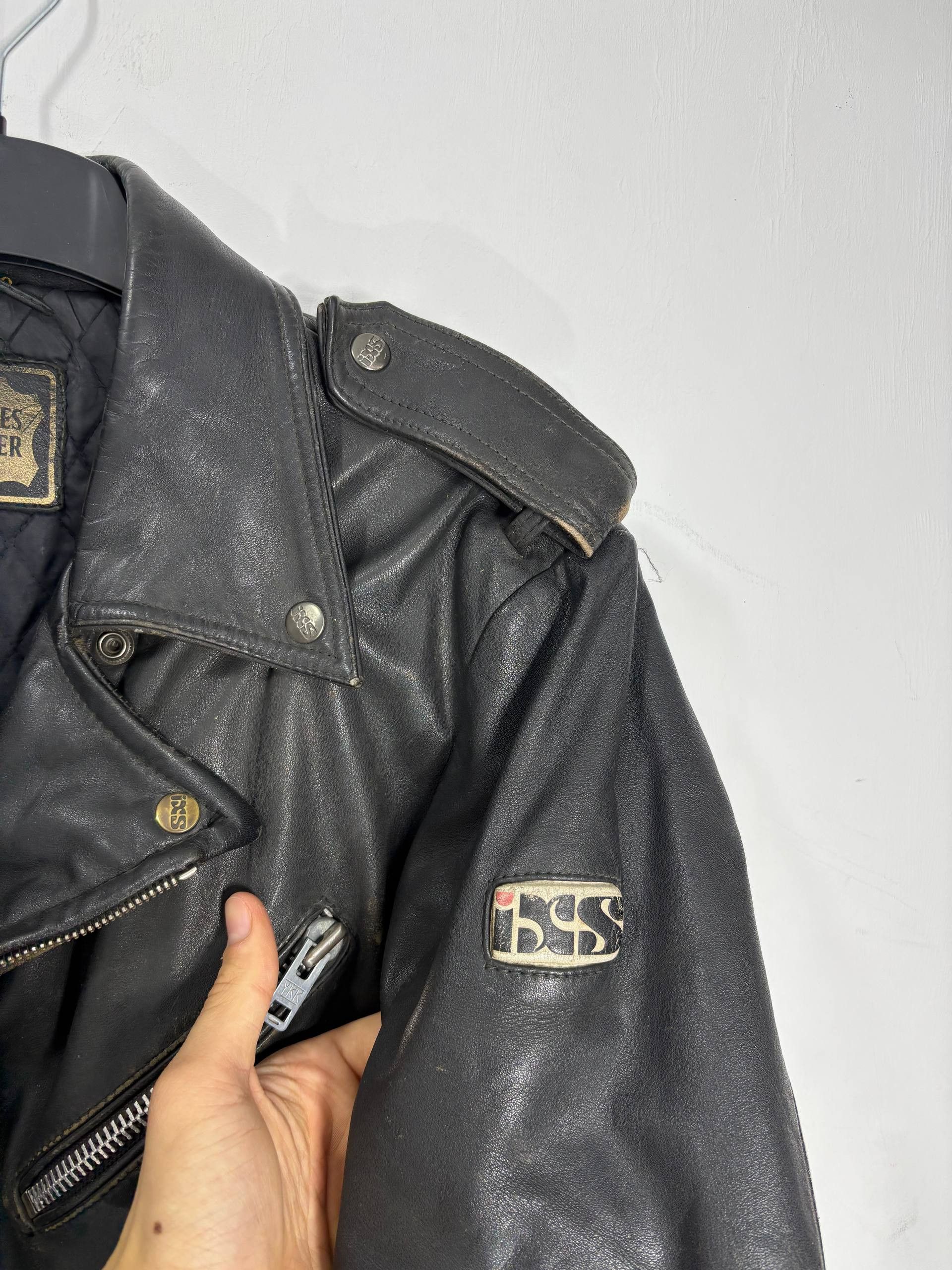 Vintage Vintage IXS Assymetrical Faded Distressed Leather Jacket Size US M / EU 48-50 / 2 - 4 Thumbnail