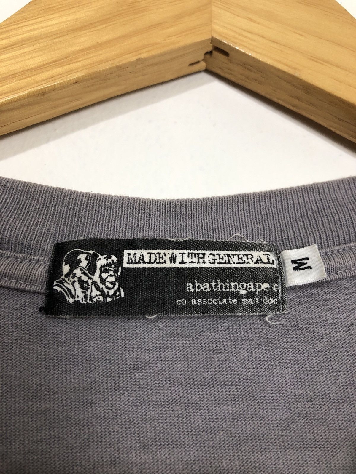 Vintage Bape A Bathing Ape T-Shirt Size US M / EU 48-50 / 2 - 4 Thumbnail