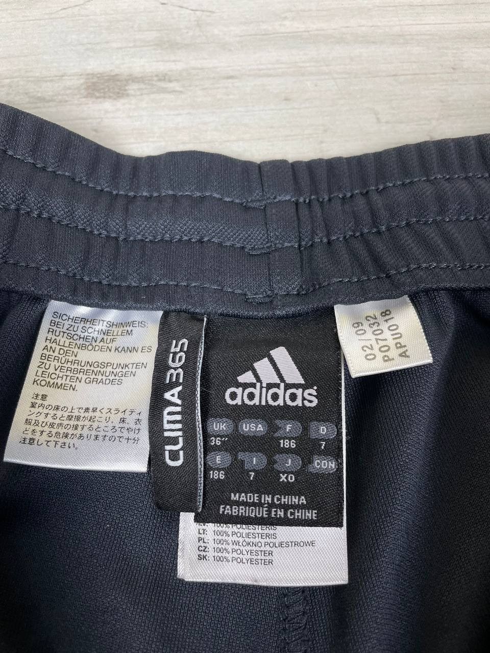 Adidas Vintage Adidas Liverpool 2009 2010 Jacket Pants Tracksuit Size US L / EU 52-54 / 3 - 21 Thumbnail