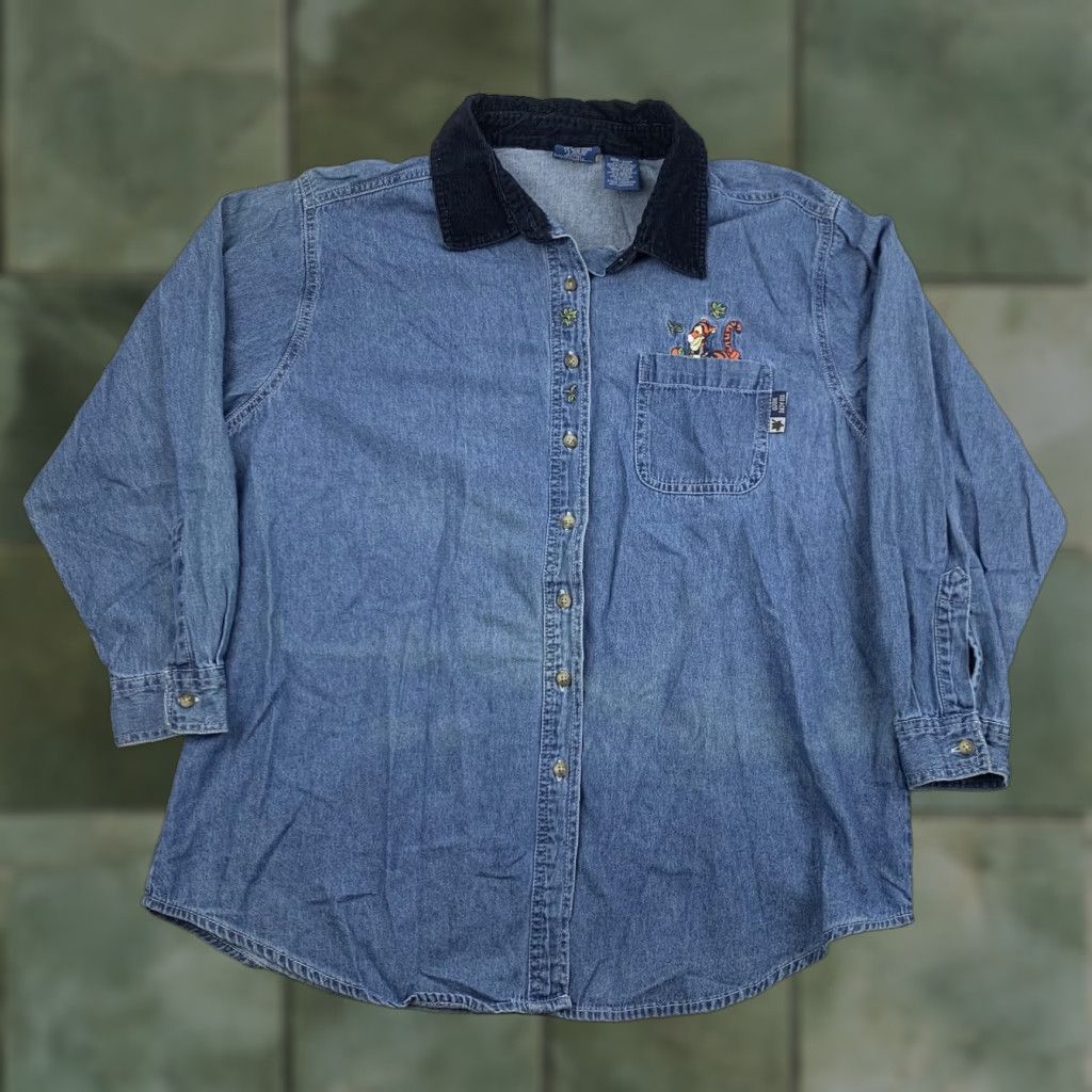 VINTAGE Winnie The Pooh Denim Button-Up Shirt Women XL Blue 90s Fall Tigger Disney Pooh Accessories Mens Womens Boys Girls?