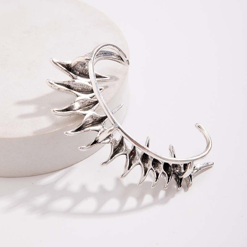 Designer × Jewelry Gothic Skeleton Spike Ear Clip Size ONE SIZE - 4 Thumbnail