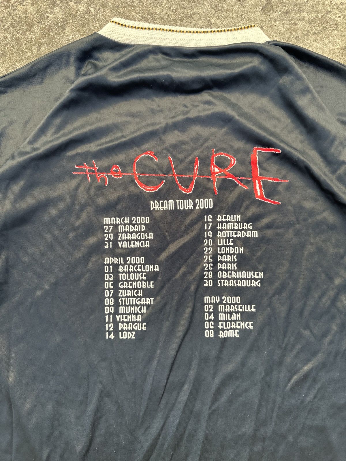 Band Tees The Cure Tour 2000 Vintage T-shirt Streetwear Rock Tee XL Size US XL / EU 56 / 4 - 2 Thumbnail