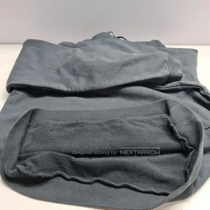 Balenciaga Balenciaga Logo Pullover Hoodie in Navy Blue. Size US L / EU 52-54 / 3 - 8 Thumbnail
