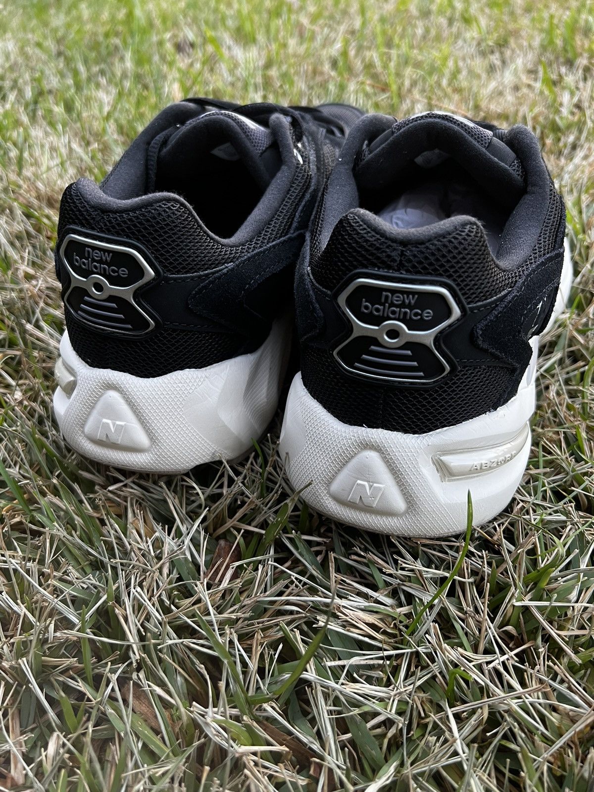 New Balance NEW New Balance 725 Black size 10 Mens shoes Size US 10 / EU 43 - 7 Thumbnail