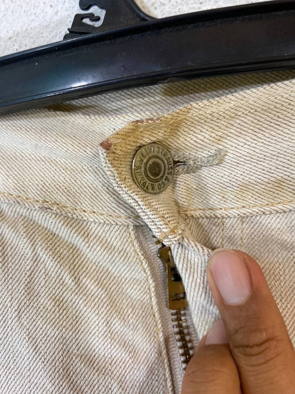 Levi's vintage levis 504 distressed denim Size US 35 - 12 Thumbnail