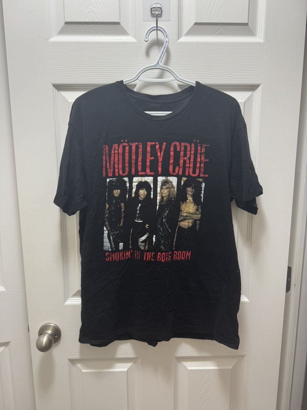 Band Tees Motley Crue 2020 Smokin' In The Boys Room Band Merch Size US L / EU 52-54 / 3 - 1 Thumbnail