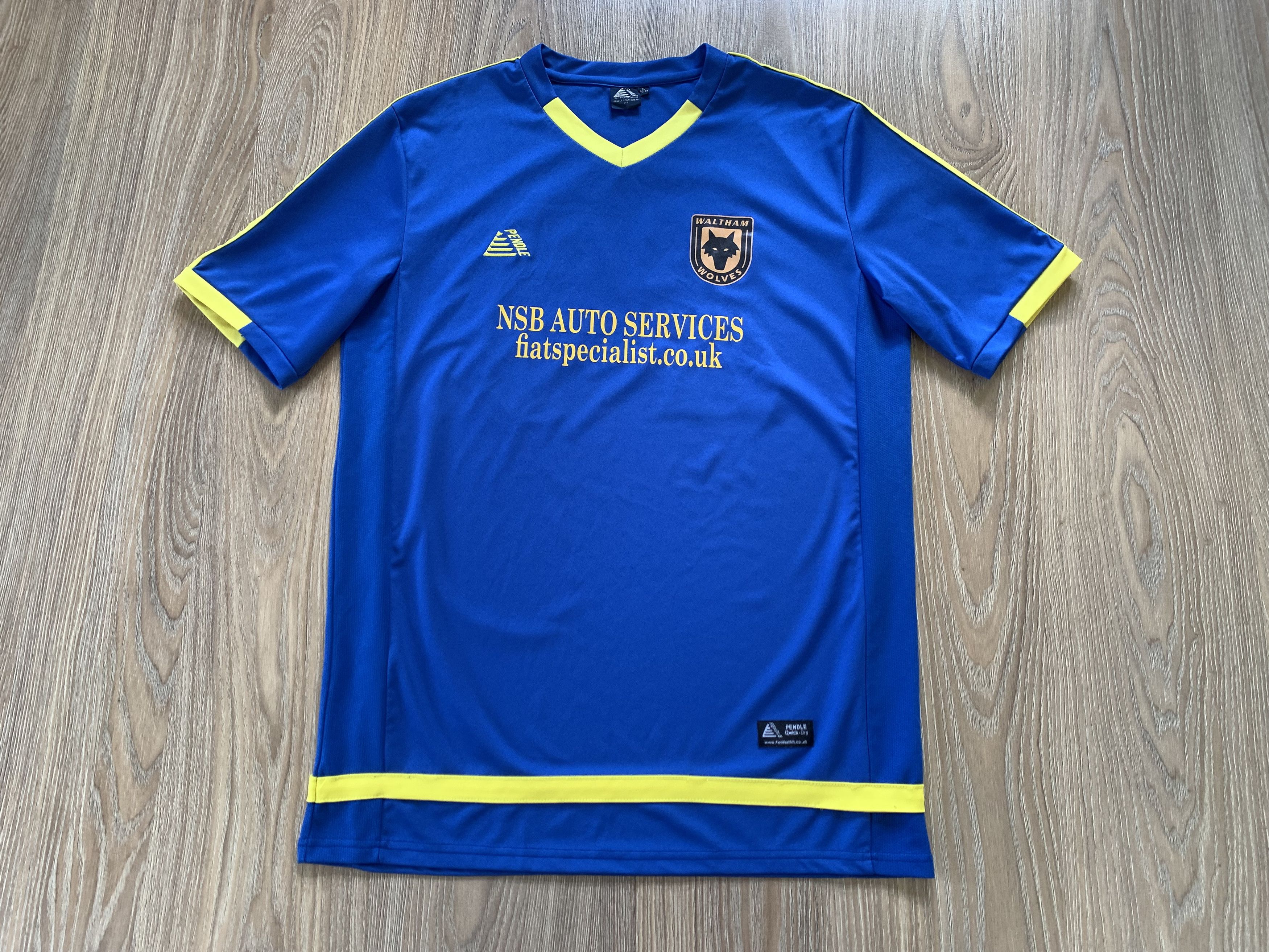 Sports Specialties Pendle Vintage Soccer Waltham Wolves Jersey Size US XL / EU 56 / 4 - 2 Thumbnail