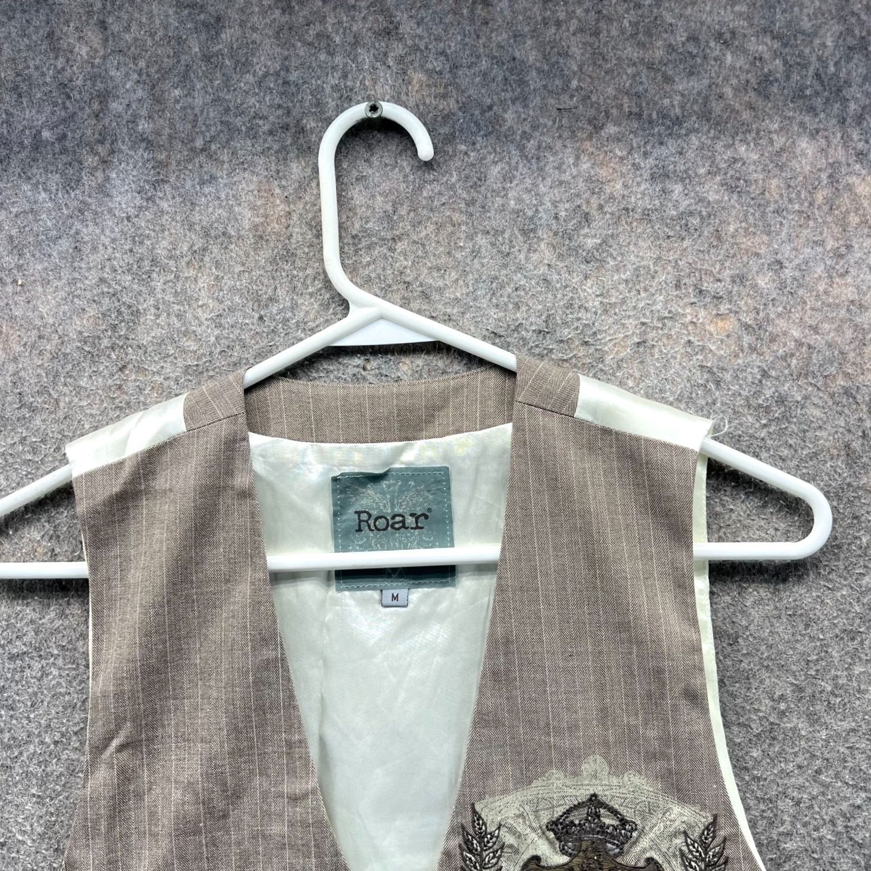 Roar VINTAGE Roar Vest Biker Embroidered Cross Sleeveless Khaki Beige Medium Mens 38 in Cotton Beige Size US M / EU 48-50 / 2 - 6 Thumbnail