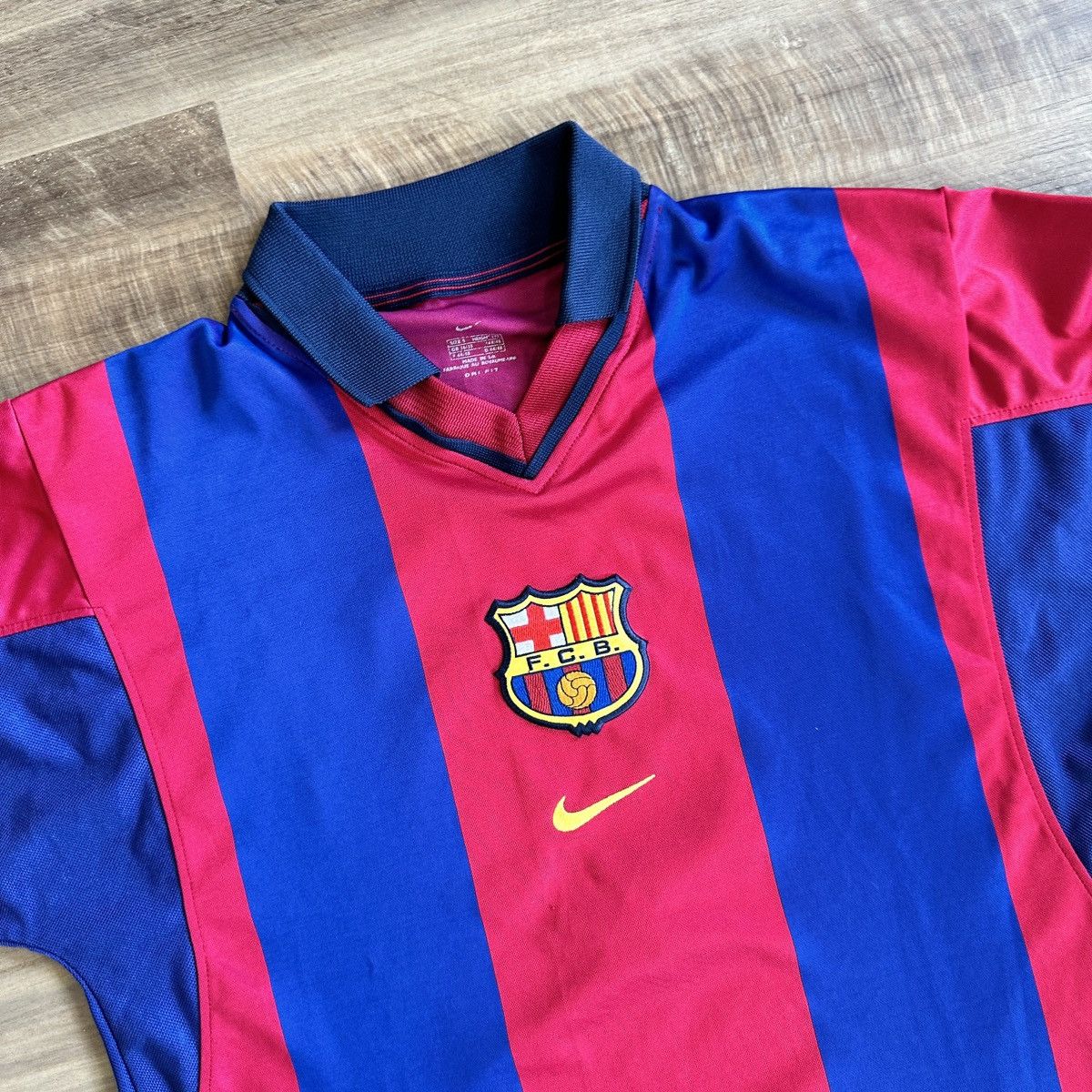 Nike × Vintage 1998-1999 FC Barcelona Home Jersey Size Small Size US S / EU 44-46 / 1 - 2 Thumbnail