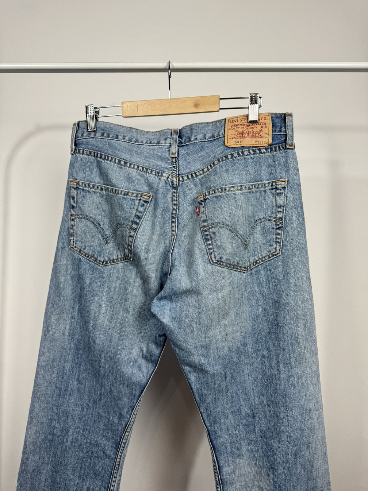 Levi's Vintage Levi’s 501 Straight Leg Jeans Light Wash Denim W32 Size US 32 / EU 48 - 7 Thumbnail