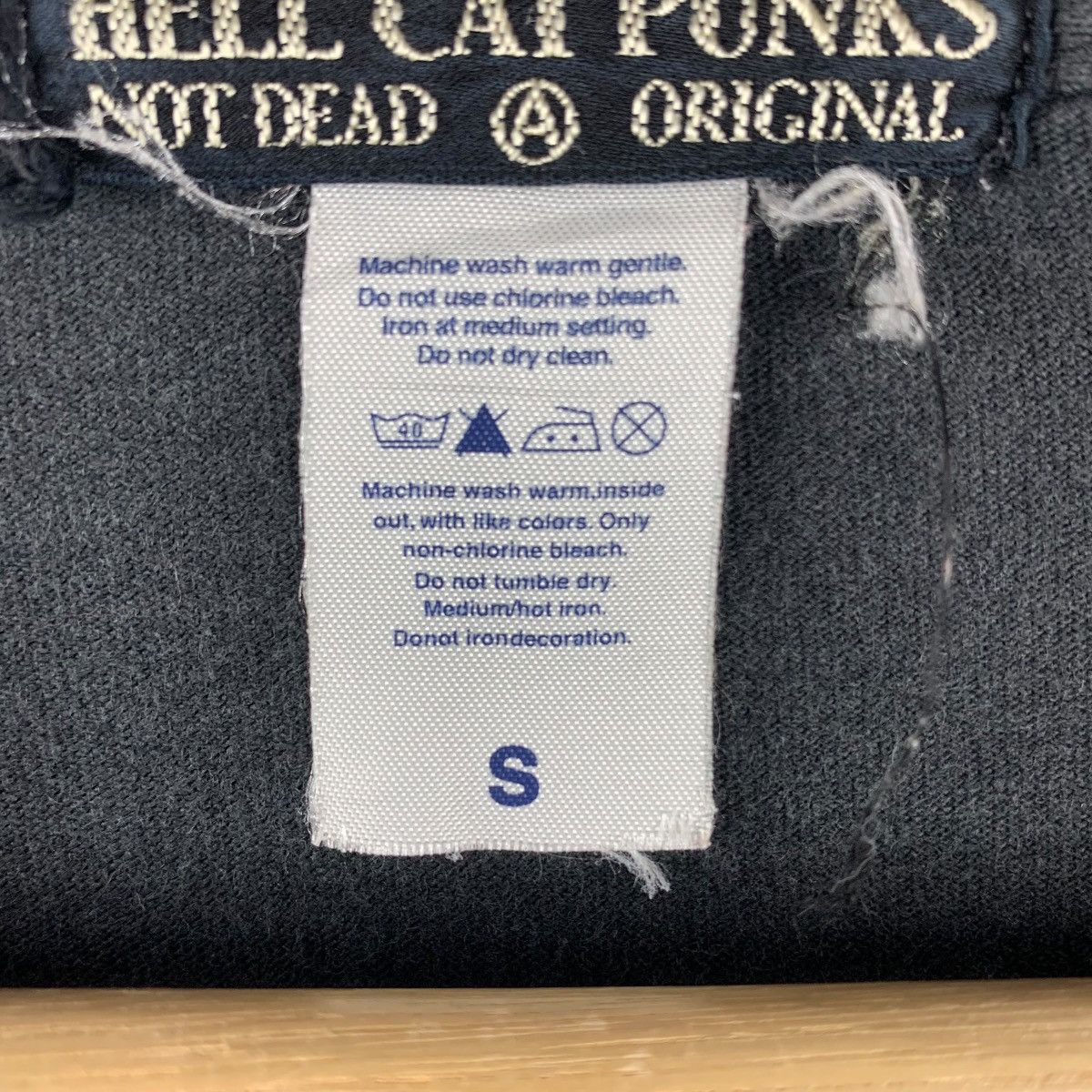 Japanese Brand Vintage HELL CAT PUNK punk not dead design long sleeve tee Size US S / EU 44-46 / 1 - 9 Thumbnail