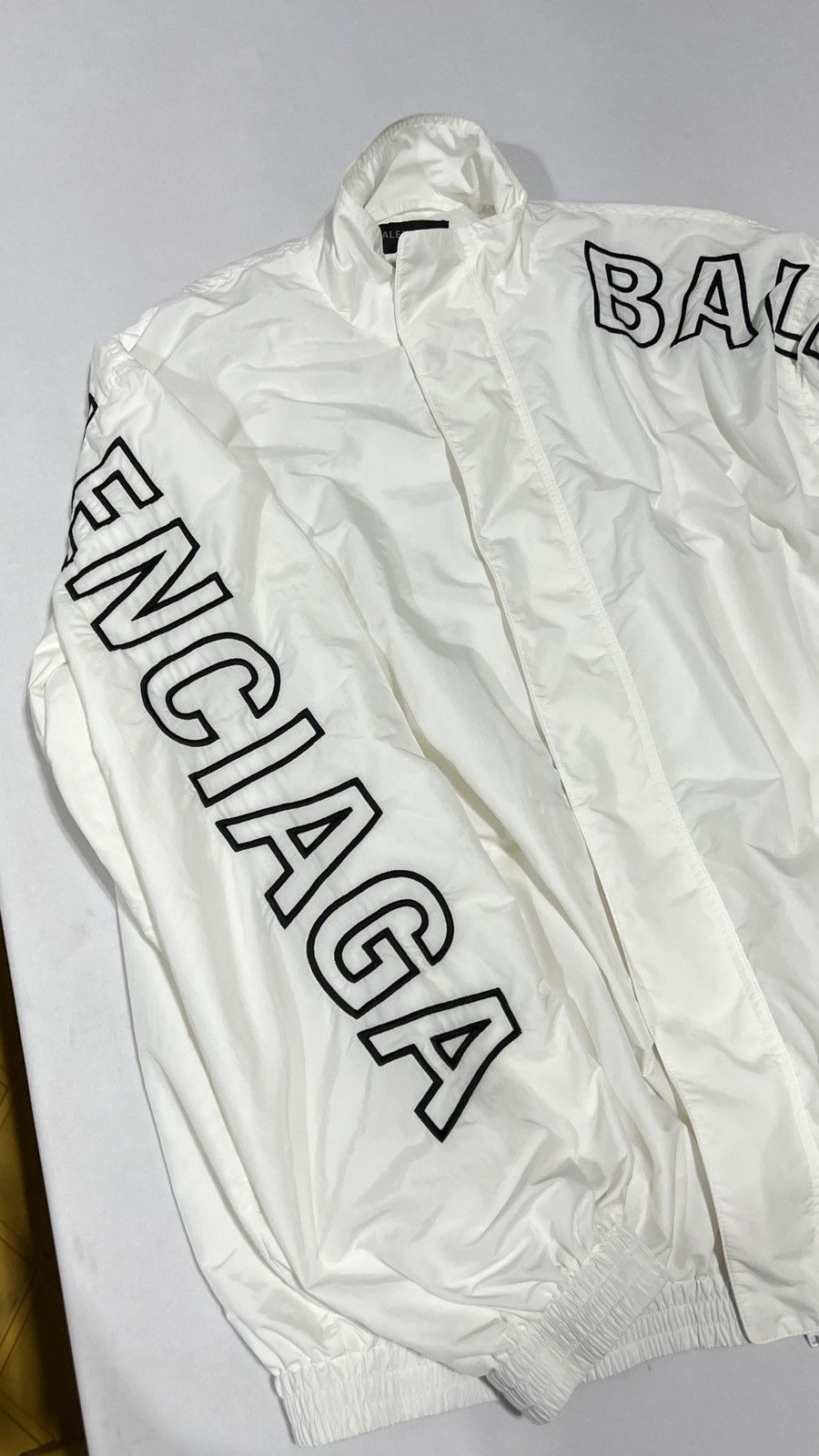 Balenciaga Balenciaga White Track Jacket Side Logo Size US L / EU 52-54 / 3 - 2 Thumbnail