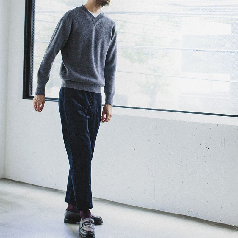 STILL BY HAND STILL BY HAND Wool Grey V-neck Sweater Size US M / EU 48-50 / 2 - 1 Thumbnail