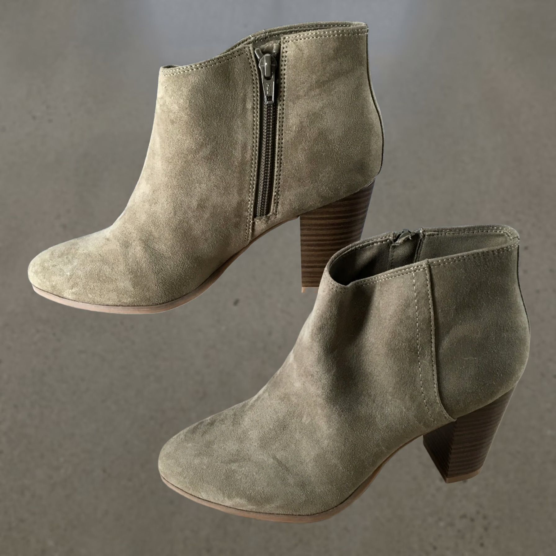 Old Navy Old Navy Boots Womens 7 Ankle Booties Heels Casual Green Fabric Side Zipper Size US 7 / IT 37 - 1 Thumbnail