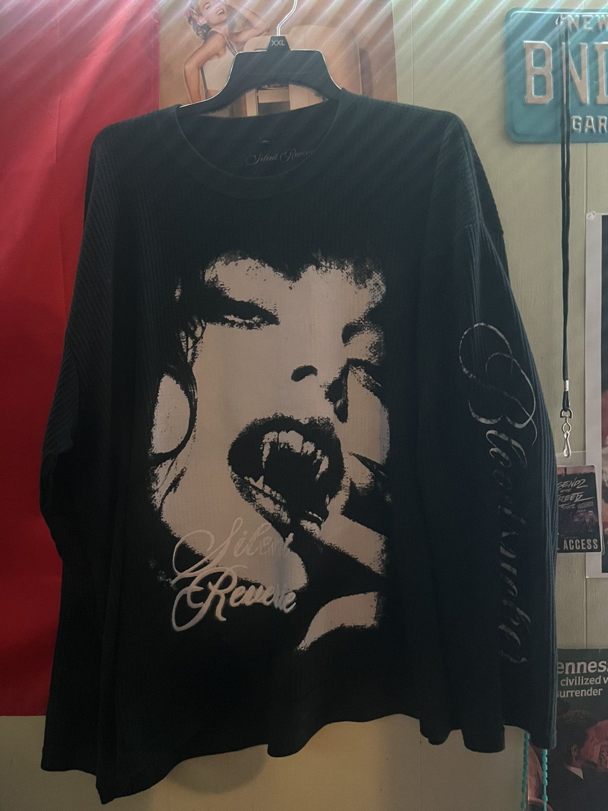 Droland Miller Black vampire thermal with cursive sleeve Size US XL / EU 56 / 4 - 1 Thumbnail