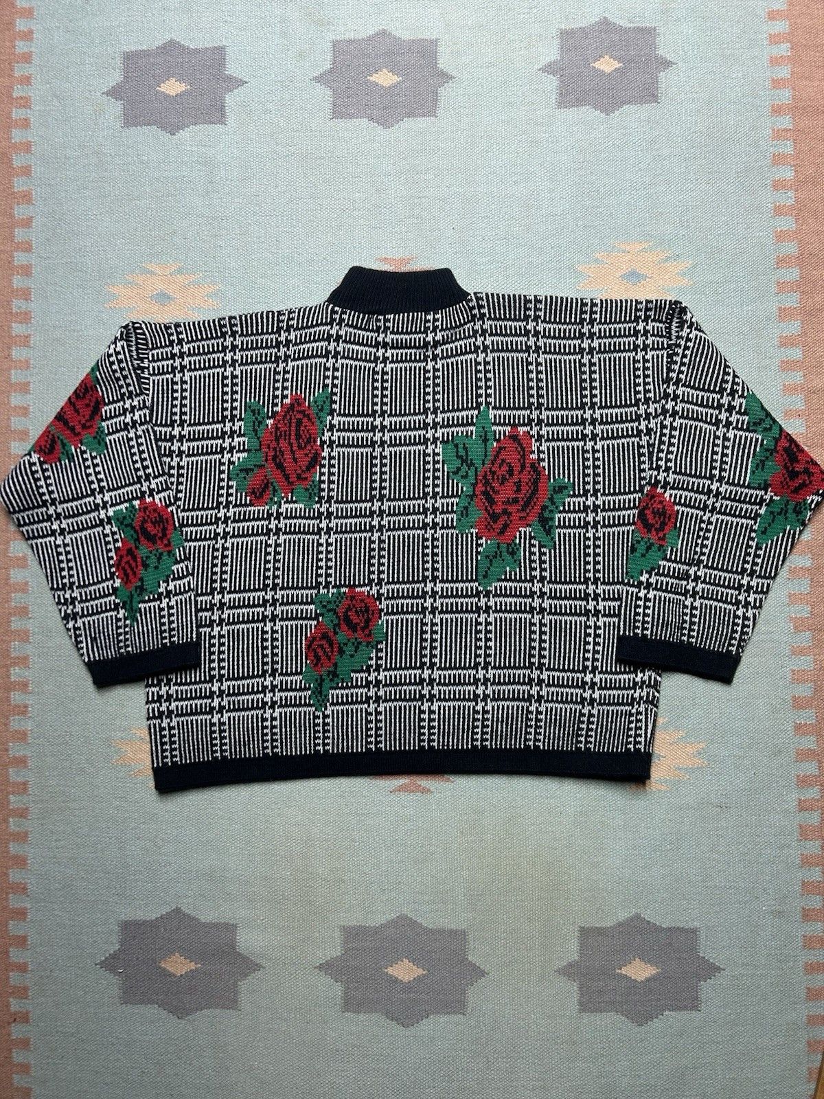 Vintage 80s acrylic knit sweater roses flowers checkered cropped XXL Size XXL / US 16-18 / IT 52-54 - 5 Thumbnail
