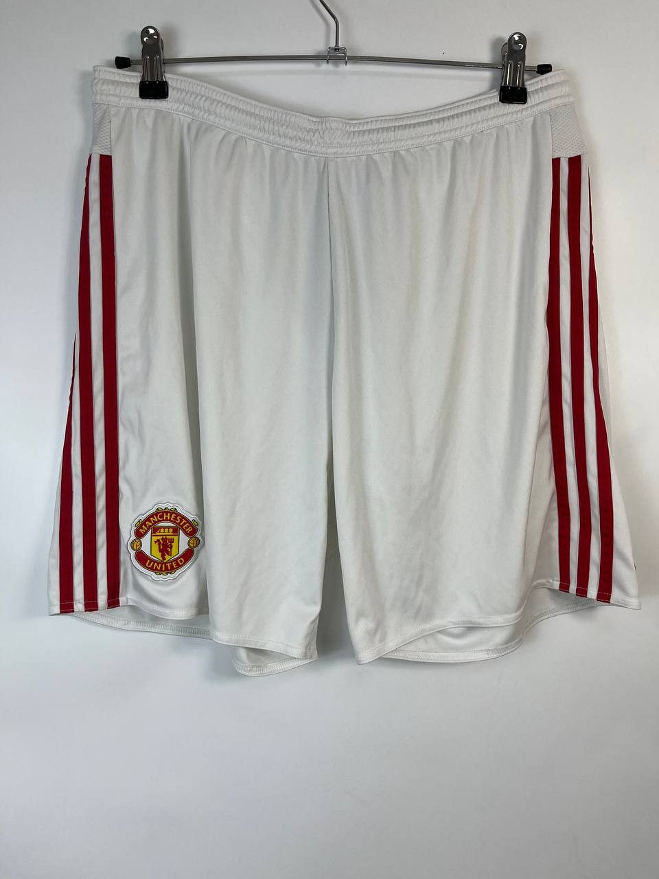 Adidas MANCHESTER UNITED 2016-17 HOME SHORTS ADIDAS AI6714 SZ L Size US 34 / EU 50 - 1 Thumbnail