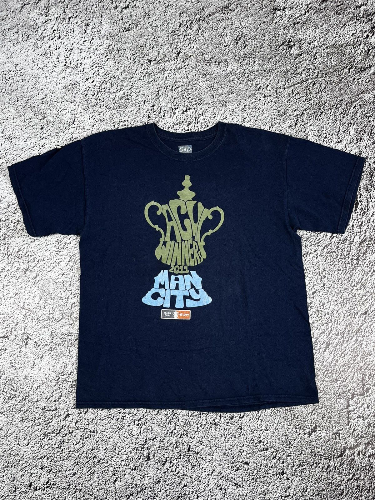 Vintage Vintage Y2K Manchester City winner cup 2011 big logo tee L Size US L / EU 52-54 / 3 - 1 Thumbnail