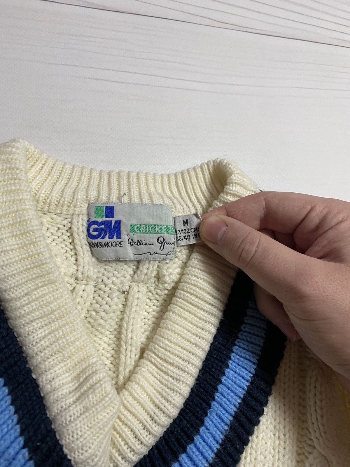 Vintage Vintage GM Sweater V-Neck 80s George Valley Cricket Club Size US M / EU 48-50 / 2 - 4 Thumbnail