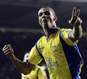 Macron × Vintage 2009 2010 Leeds United Vintage Macron Away Kit Soccer Jersey Size US L / EU 52-54 / 3 - 2 Thumbnail
