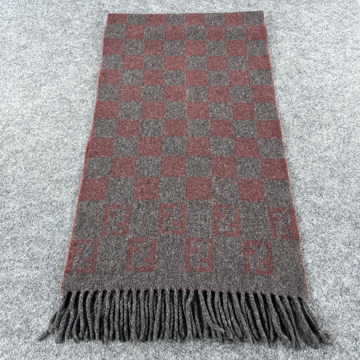 Other Tag Missing Fendi Scarf / Muffler / Neckwear T1384 Size ONE SIZE - 1 Thumbnail