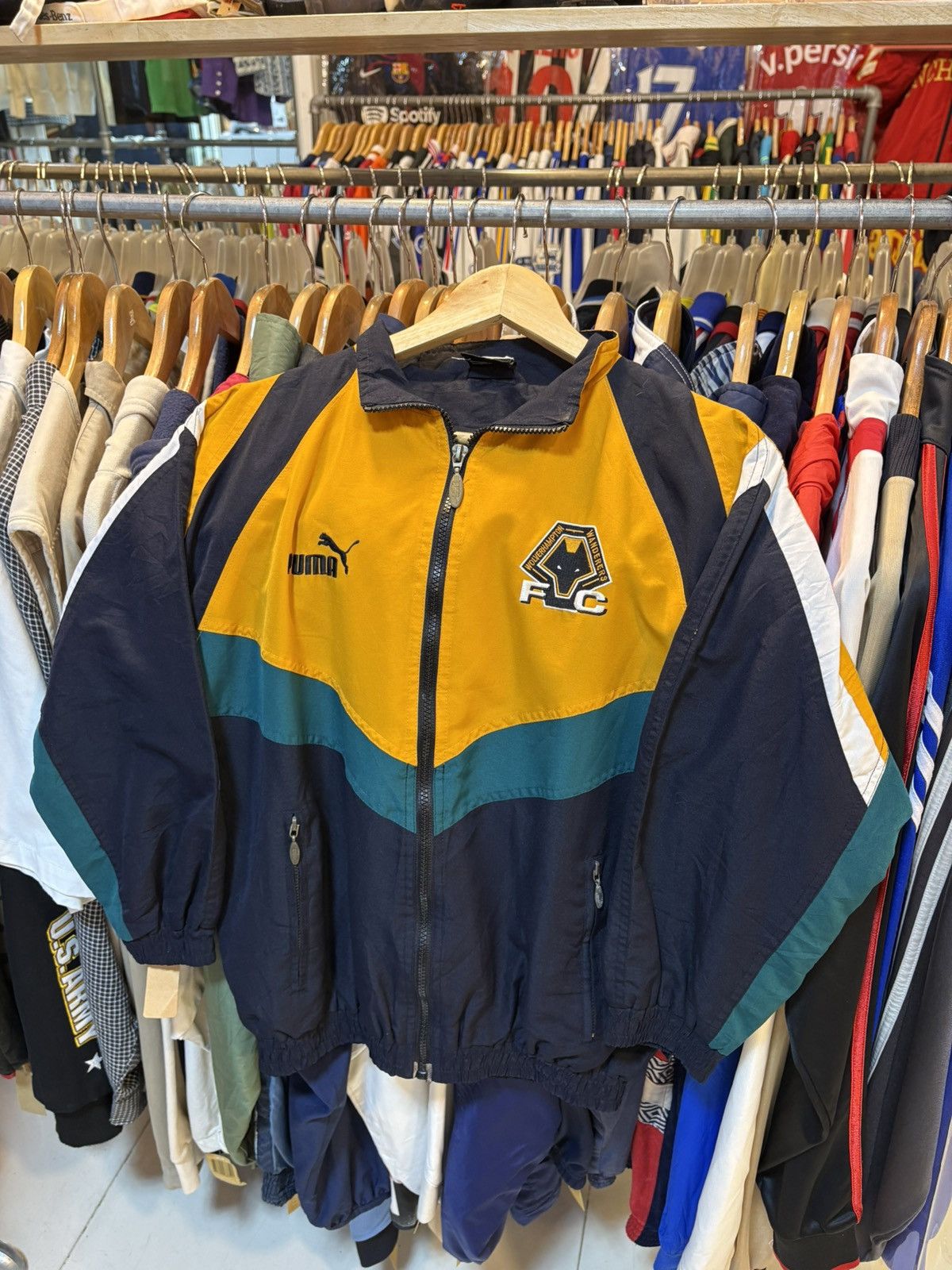 Puma Vintage 90s Wolves Hamption Wanderers Track Jacket Size US S / EU 44-46 / 1 - 1 Thumbnail