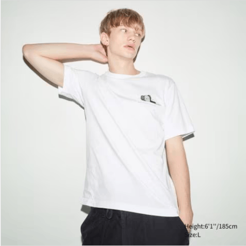 Japanese Brand Uniqlo X KAWS T-Shirt TEE Size US XXL / EU 58 / 5 - 6 Thumbnail